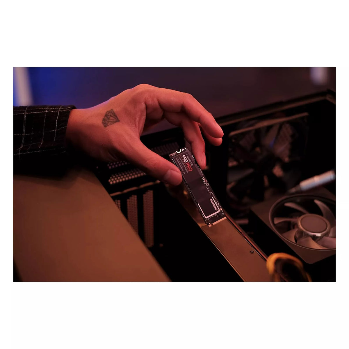 SAMSUNG 990 PRO 1TB PCIe 4.0 NVMe SSDMZ-V9P1T0BW